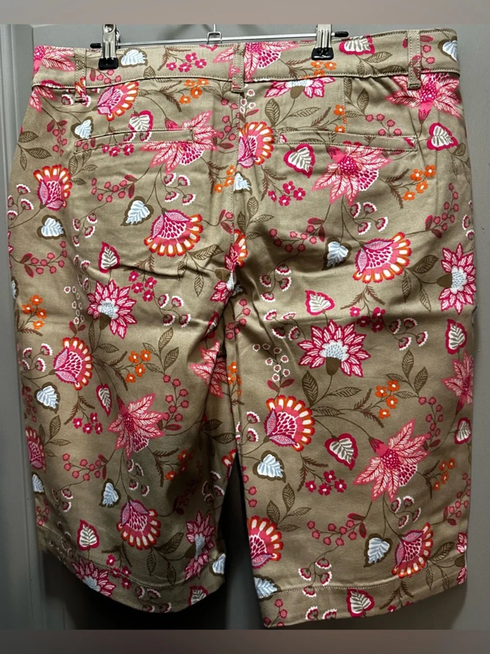 St. John’s Bay Size 14 Floral Bermuda Shorts NWT - Picture 2 of 9